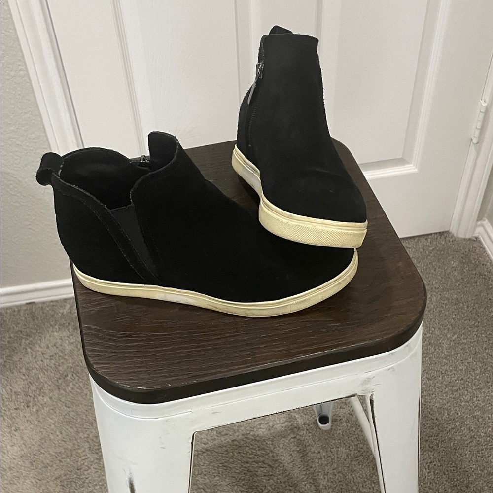 Blondo Black Suede Wedge Sneaker Booties